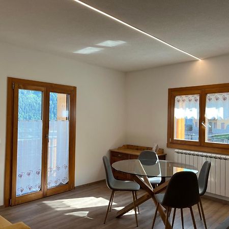Residence La Corte Vezza dʼOglio Habitación foto