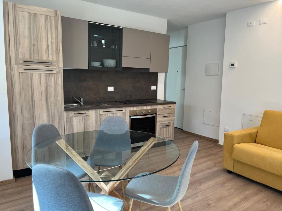 Residence La Corte Vezza dʼOglio Habitación foto