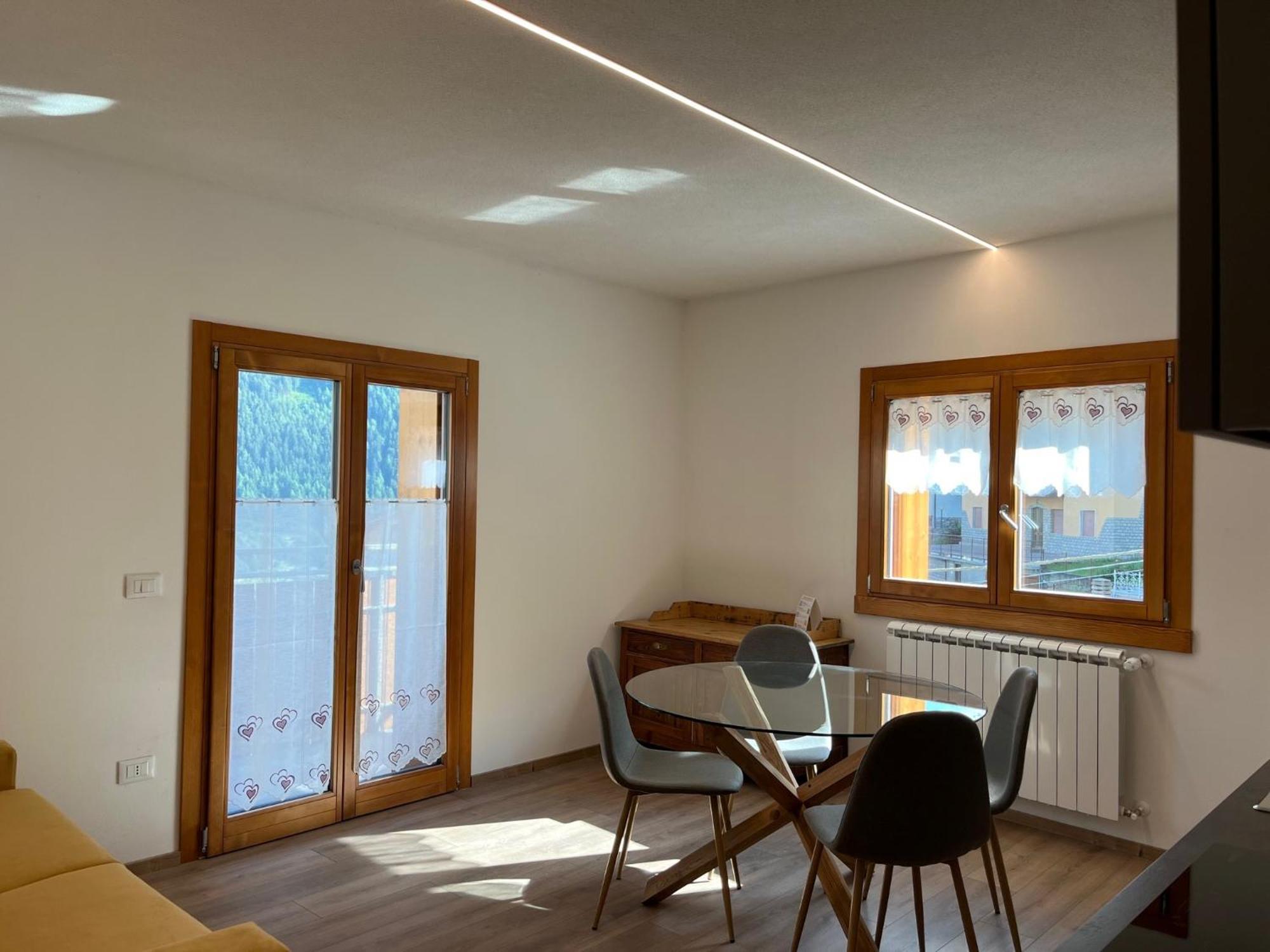 Residence La Corte Vezza dʼOglio Habitación foto
