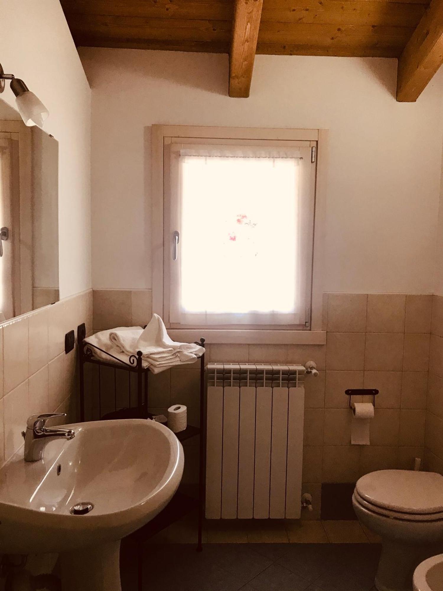 Residence La Corte Vezza dʼOglio Habitación foto